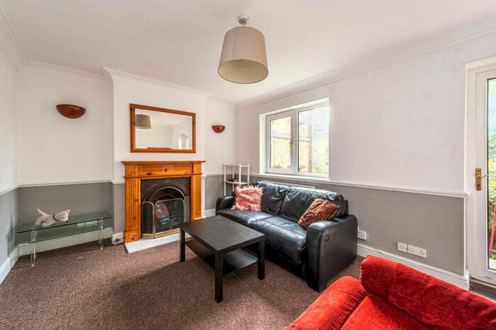 3 Bedroom Flat To Rent In Highbury And Islington, Highbury, London, N5