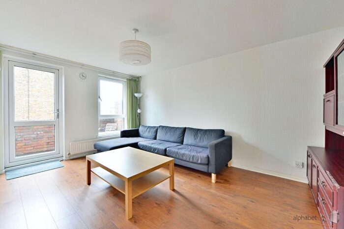 2 Bedroom Flat To Rent In Westcott House, Isle Of Dogs, London, E14