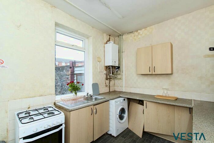 6 Bedroom Terraced House For Sale In Lacey Street, Widnes, WA8