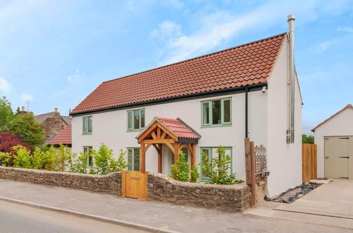 4 Bedroom Property For Sale In Bristol Road, Falfield, Wotton-Under-Edge, GL12