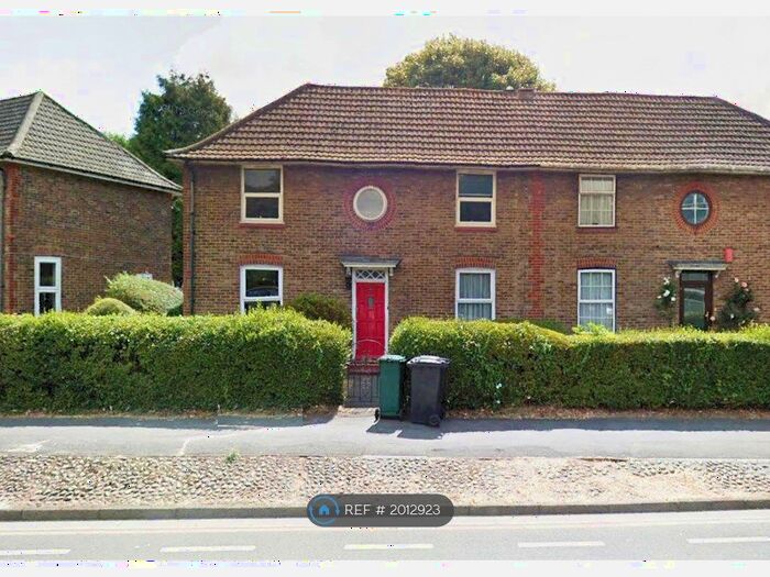 5 Bedroom Semi-Detached House To Rent In The Highway, Brighton, BN2