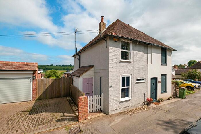 2 Bedroom Semi Detached House For Sale In The Row, Elham, CT4