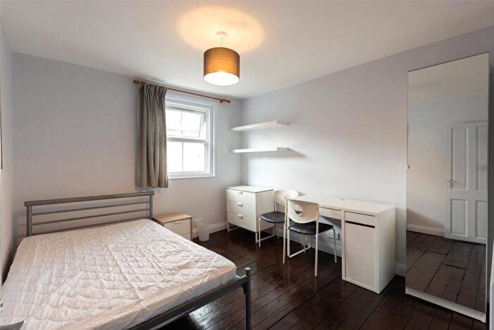 1 Bedroom Terraced House To Rent In Upper Bath Street, Cheltenham, Gloucestershire, GL50