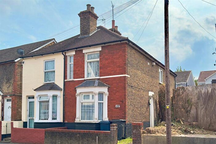 3 Bedroom House To Rent In Green Street, High Wycombe, HP11