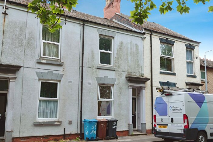 2 Bedroom Terraced House For Sale In Leonard Street, Hull, HU3