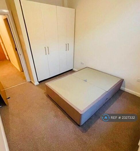 1 Bedroom Flat To Rent In Peel Mills, Morley, Leeds, LS27