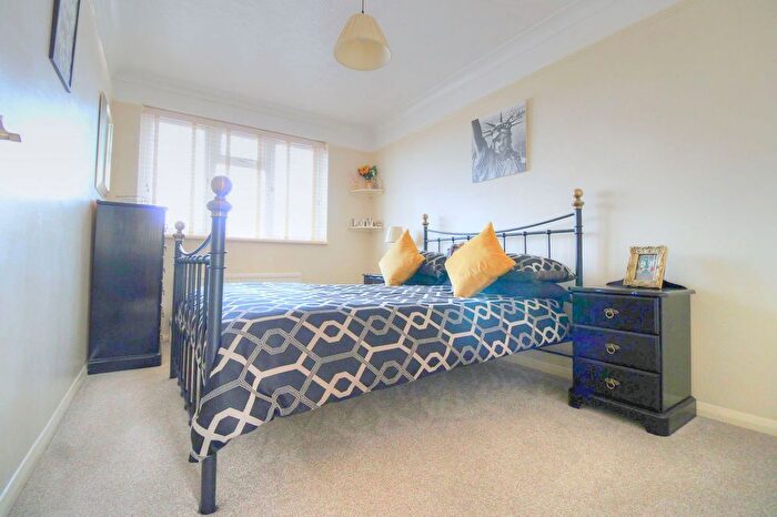 4 Bedroom Detached House For Sale In Grasmere Close, Eastbourne, BN23