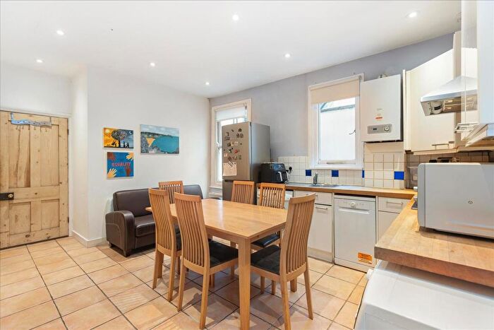 1 Bedroom Maisonette For Sale In Lambrook Terrace, London, SW6
