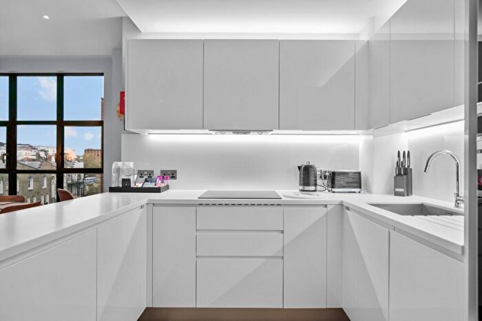 1 Bedroom Flat To Rent In Water Lane, Camden, NW1