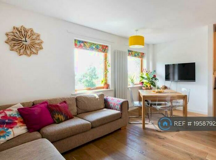 2 Bedroom Flat To Rent In Ainsworth Court, London, NW10