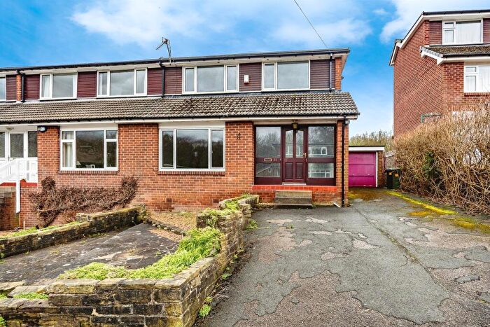 2 Bedroom Semi-Detached House For Sale In Southlands Drive, Huddersfield, HD2
