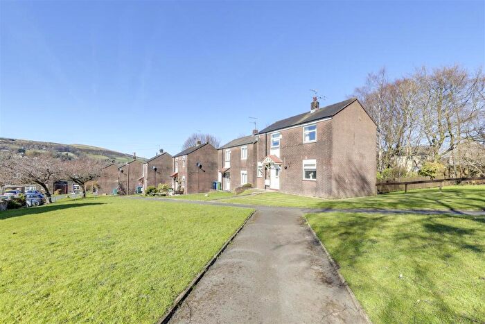 2 Bedroom Semi-Detached House For Sale In Heatherbank, Rawtenstall, Rossendale, BB4