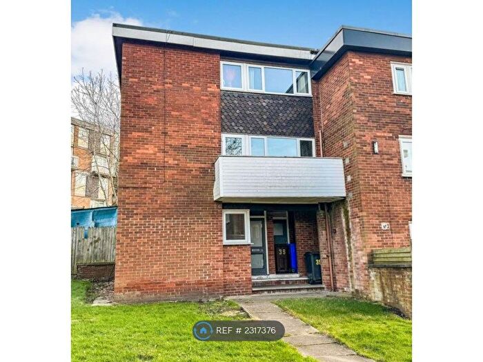 3 Bedroom Semi-Detached House To Rent In Spring Close Mount, Sheffield, S14