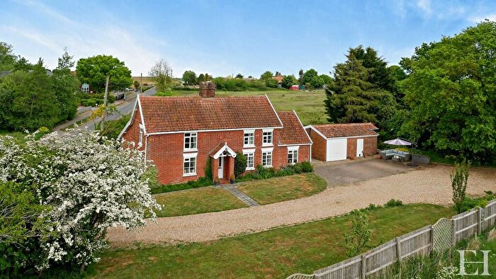 3 Bedroom Detached House For Sale In School Road, Bressingham, IP22