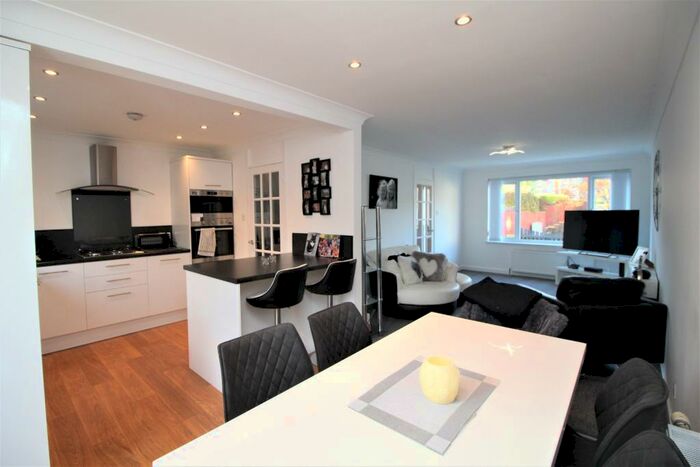 3 Bedroom Terraced House To Rent In Craigielea Road, Renfrew, Renfrew, PA4