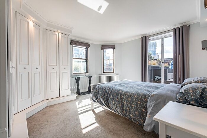3 Bedroom Flat To Rent In Nine Elms Lane, London, SW8