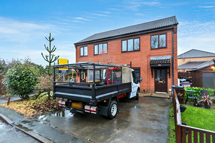 4 Bedroom Semi-Detached House For Sale In Linden Road, Creswell, Worksop, S80