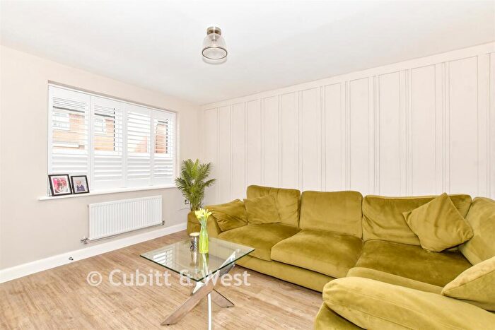 2 Bedroom Semi Detached House For Sale In Storehouse Way, Havant, Hampshire, PO9