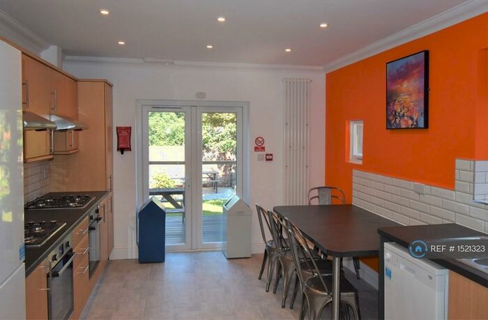 7 Bedroom End Of Terrace House To Rent In Addington Road, Reading, RG1