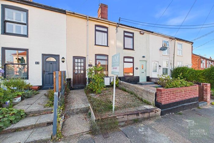 2 Bedroom Terraced House For Sale In Kemps Lane, Beccles, NR34