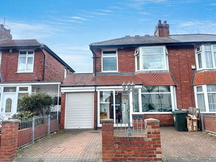 3 Bedroom Semi-detached House For Sale In Wansbeck Avenue, North Shields, NE30