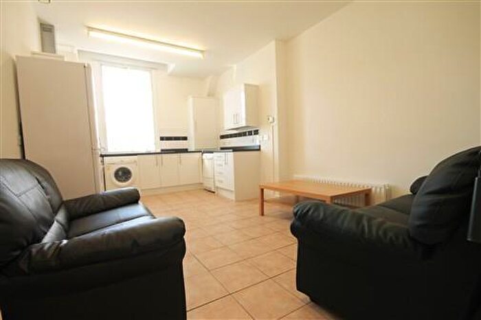 6 Bedroom Apartment To Rent In Rubicon House, City Centre, NE1
