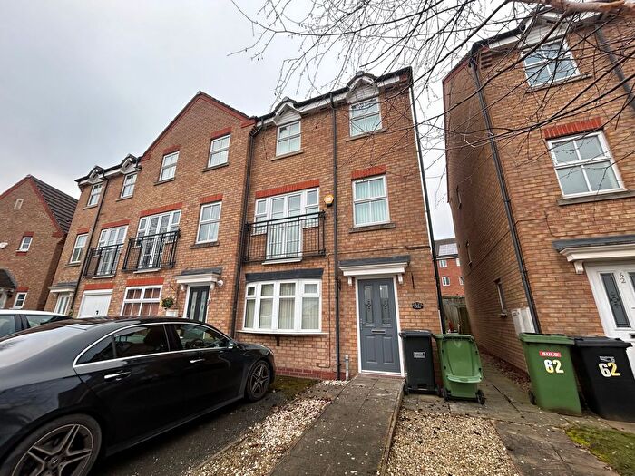 5 Bedroom Town House To Rent In Bay Avenue, Bilston, WV14