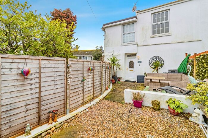 2 Bedroom Flat For Sale In Ash Hill Road, Torquay, TQ1