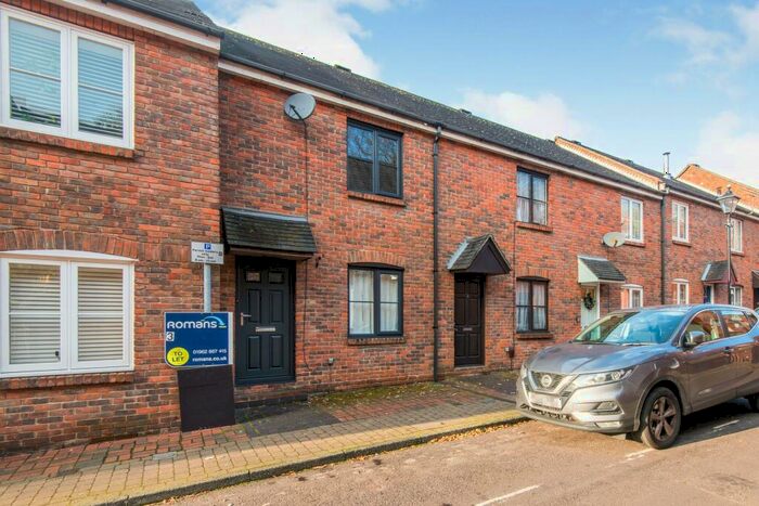 2 Bedroom Terraced House To Rent In St. Johns Street, Winchester, SO23