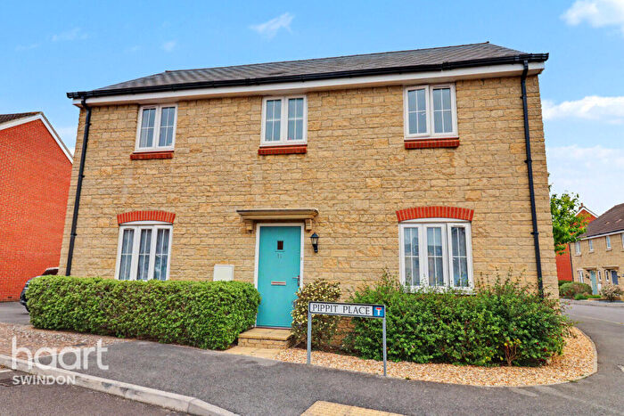 4 Bedroom Detached House For Sale In Pippit Place, Melksham, SN12