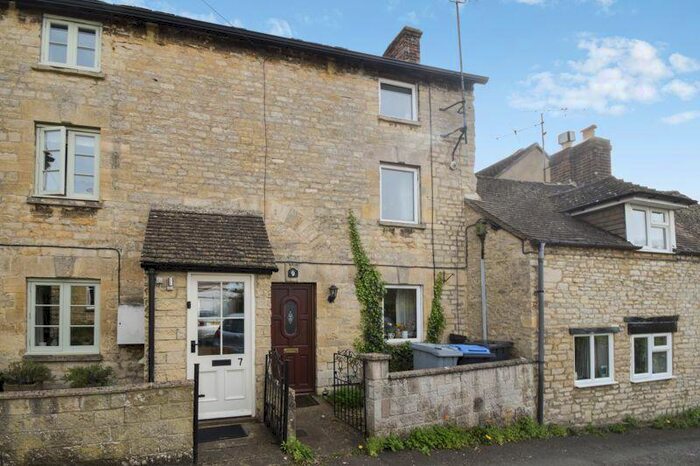 2 Bedroom Cottage To Rent In The Green, Bladon, OX20