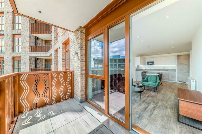 1 Bedroom Apartment To Rent In Bed, Th Floor Coot At The Halcyon In Fresh Wharf, IG11