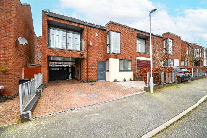 3 Bedroom Semi Detached House For Sale In Whitford Road, Birkenhead, Wirral, CH42