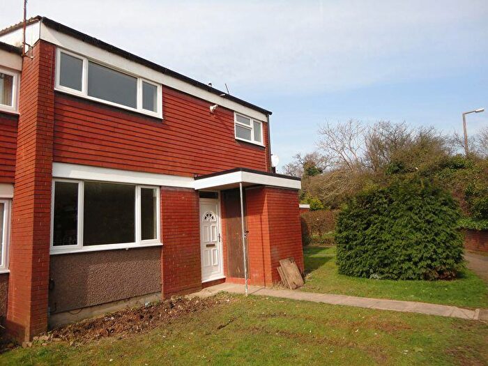 3 Bedroom End Of Terrace House To Rent In Deans Close, Redditch, B98