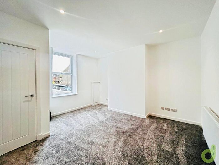 3 Bedroom Terraced House To Rent In Heys Lane, Darwen, BB3