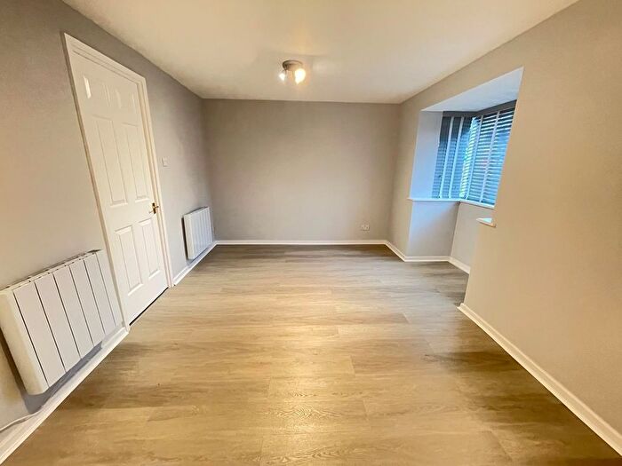 2 Bedroom Flat To Rent In Campbell Gordon Way, London, NW2