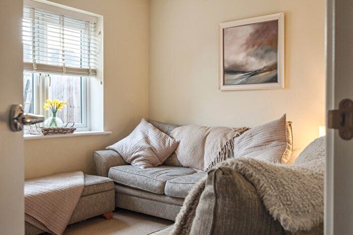 2 Bedroom Flat For Sale In Walston Way, Huntingdon, Cambridgeshire, PE28