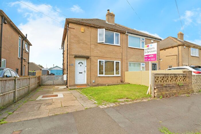 2 Bedroom Semi-Detached House For Sale In Lulworth Drive, Leeds, LS15