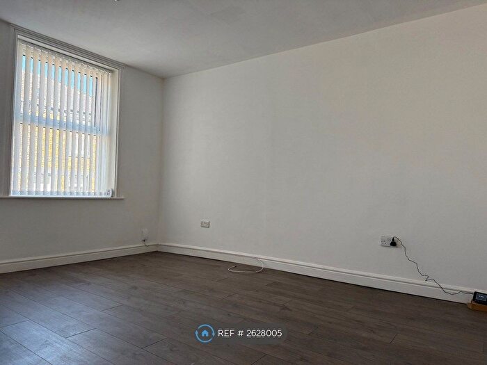 2 Bedroom Terraced House To Rent In Johnson Terrace, Morley, Leeds, LS27