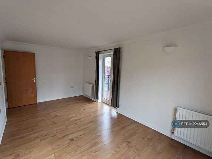 2 Bedroom Flat To Rent In Abbey Road, Barking, IG11