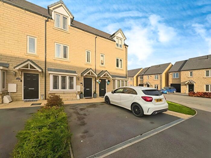 3 Bedroom Terraced House For Sale In Mill House Court, Linthwaite, Huddersfield, West Yorkshire, HD7