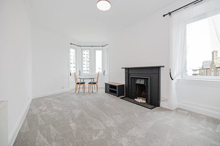2 Bedroom Flat To Rent In L Henderson Street, Edinburgh, EH6