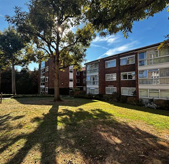 2 Bedroom Flat To Rent In Aran Drive, Stanmore, HA7
