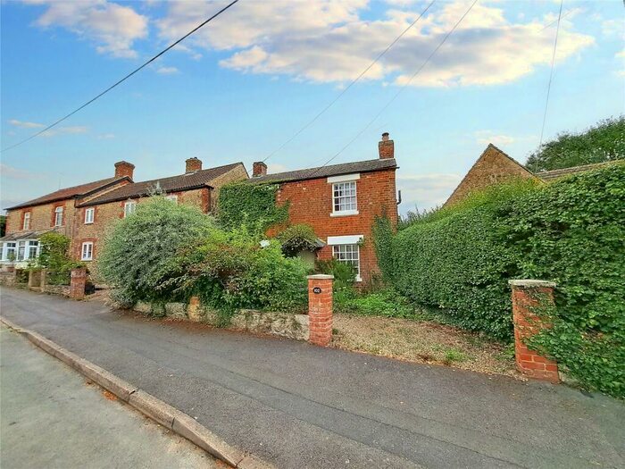 3 Bedroom Detached House For Sale In High Street, Watchfield, Oxfordshire, SN6