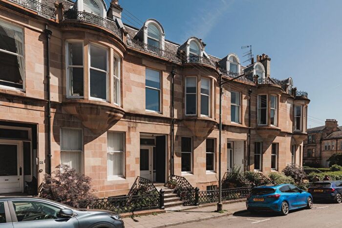 2 Bedroom Flat For Sale In Grosvenor Crescent, Dowanhill, G12