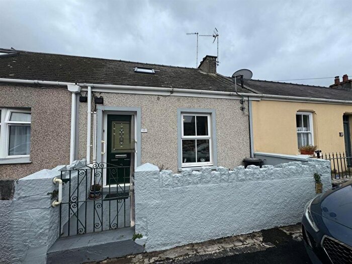 2 Bedroom Cottage For Sale In Mansel Street, Pembroke, SA71