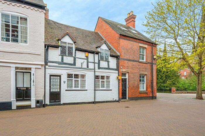 3 Bedroom Cottage For Sale In Dam Street, Lichfield, WS13