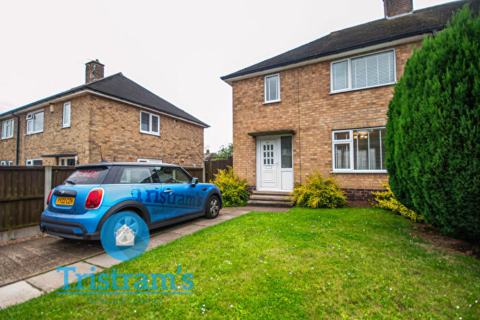 3 Bedroom End Of Terrace House To Rent In Pastures Avenue, Clifton, NG11