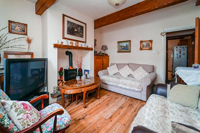 2 Bedroom Cottage For Sale In Holcombe Road, Rossendale, BB4