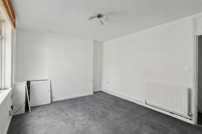 2 Bedroom Terraced House To Rent In Chesil Avenue, Wollaton, Nottingham, NG8